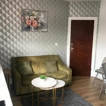 Apartman Aspire 1 Bedroom, 3 Single Beds Bristol